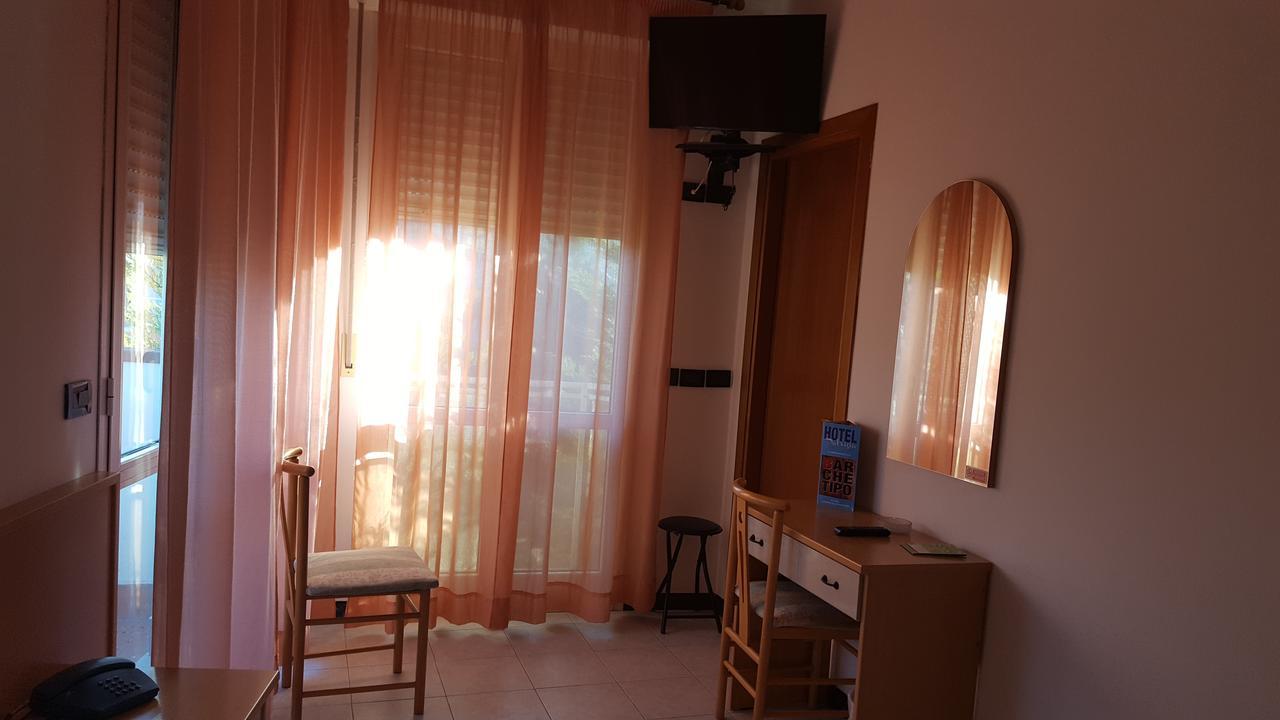 Hotel Patrizia Senigallia Room photo